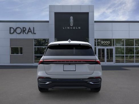 New 2026 Lincoln Nautilus Premier AWD/4WD image 5