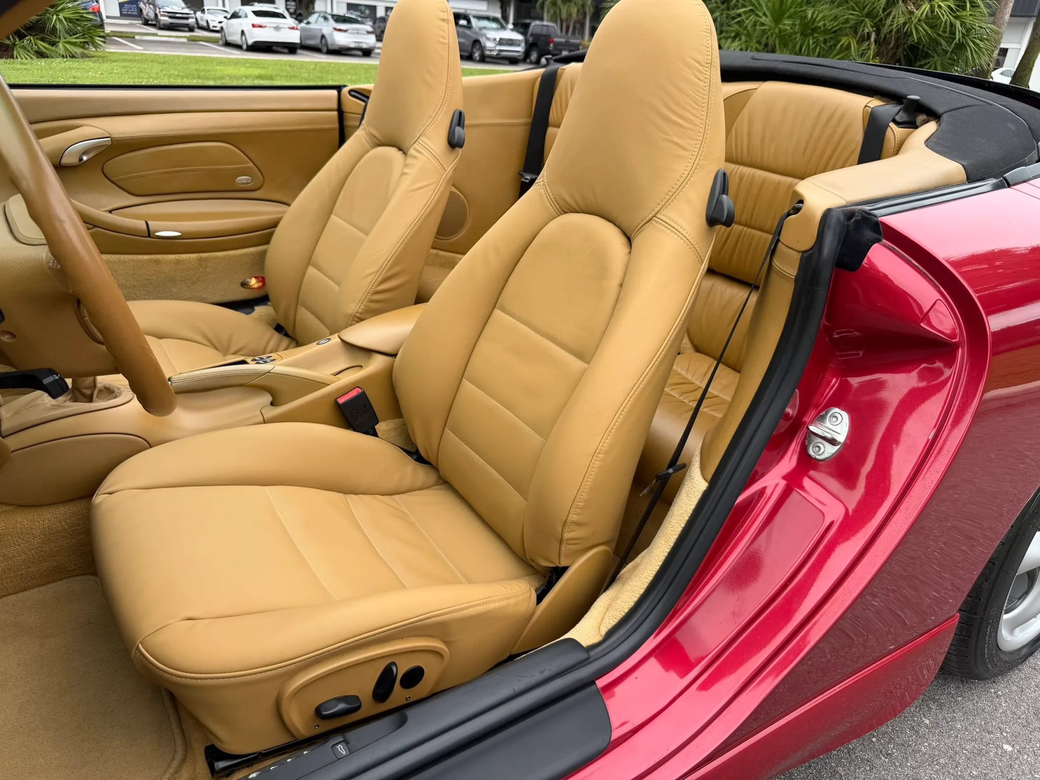 Used 2001 Porsche 911 Cabriolet image 33