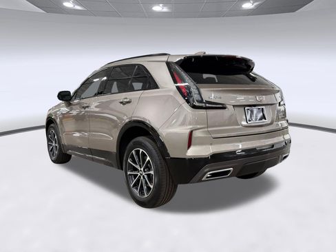 Certified 2025 Cadillac XT4 Sport FWD image 3