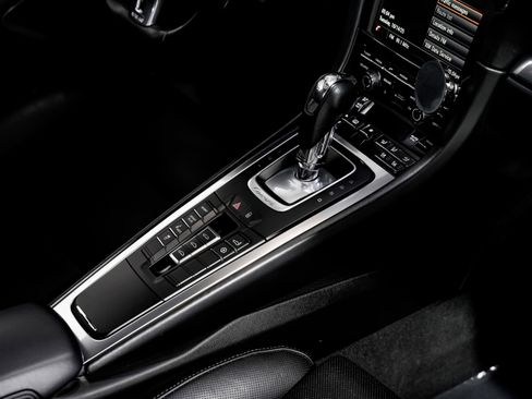 Used 2014 Porsche 911 Carrera 4S image 32