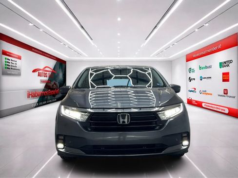 Used 2022 Honda Odyssey Touring image 2
