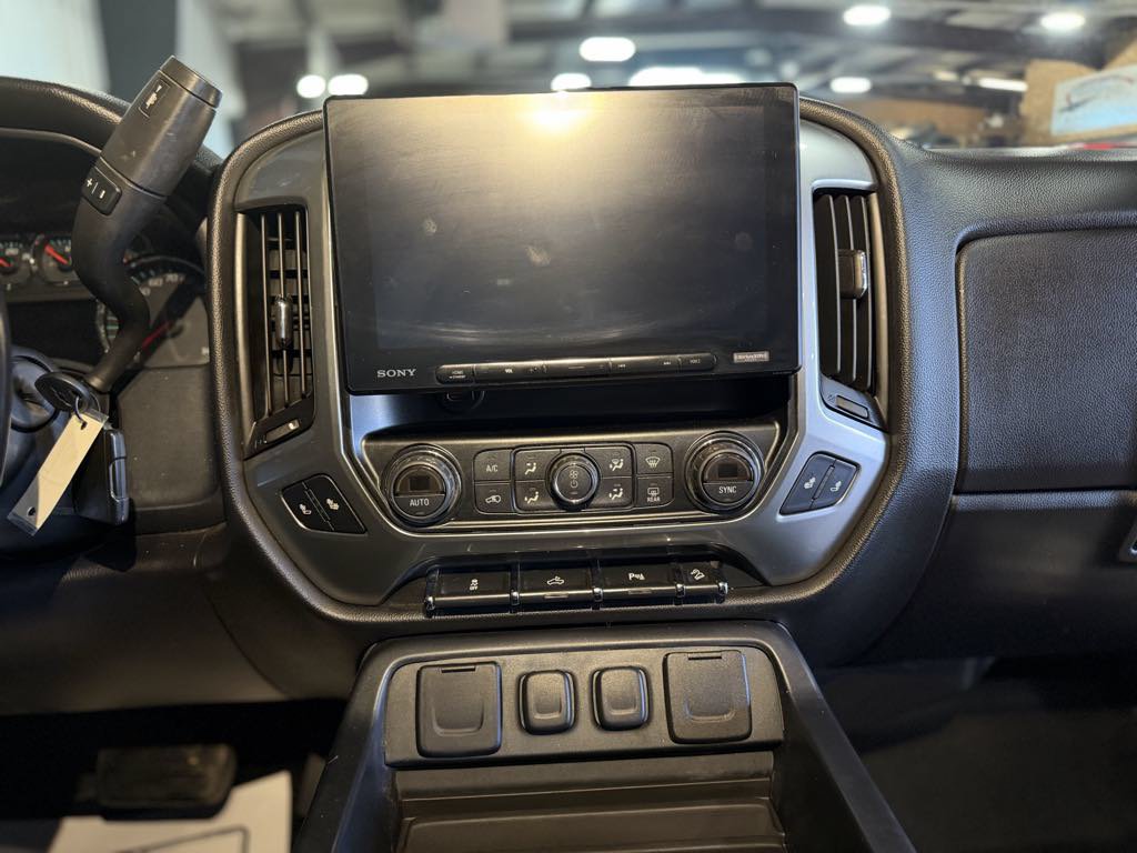 Used 2016 Chevrolet Silverado 2500 LT w/ Midnight Edition AWD/4WD image 19