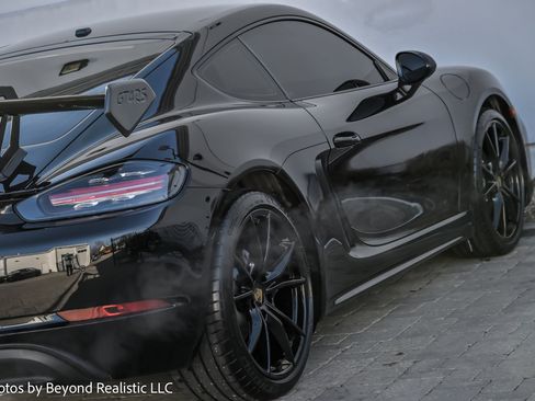 Used 2025 Porsche 718 Cayman image 13