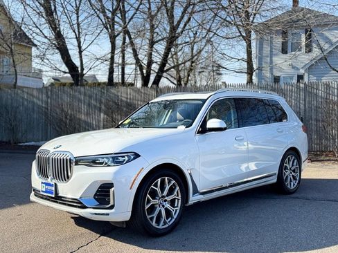 Used 2021 BMW X7 xDrive40i w/ Parking Assistance Package image 2