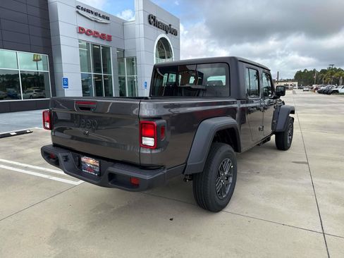 New 2026 Jeep Gladiator Sport image 7