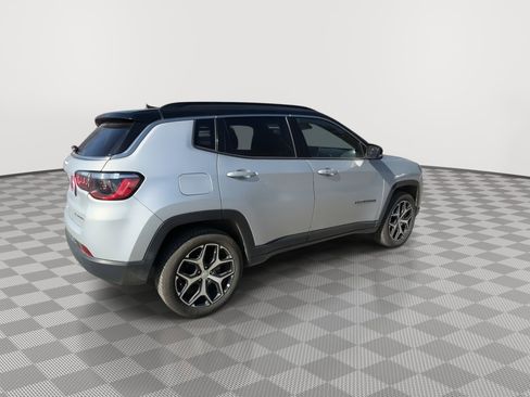 Used 2024 Jeep Compass Limited AWD/4WD image 8