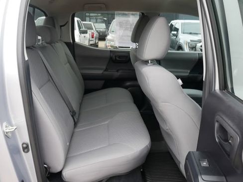 Used 2020 Toyota Tacoma SR AWD/4WD image 25