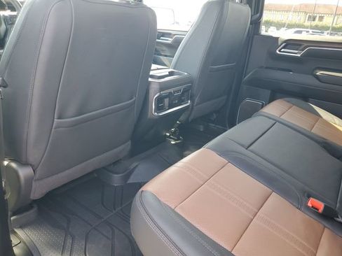 Used 2025 Chevrolet Silverado 1500 High Country image 23
