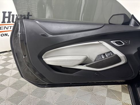 Used 2022 Chevrolet Camaro LT image 7