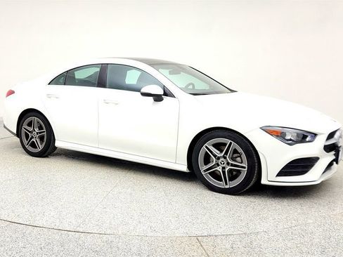 Used 2022 Mercedes-Benz CLA 250 4MATIC image 3