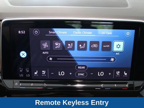 Used 2025 Volkswagen Atlas SE FWD image 9