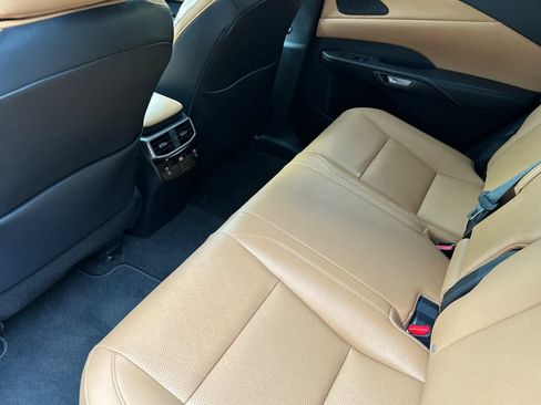 Used 2025 Lexus RX 350 Premium Plus w/ Convenience Package AWD/4WD image 4