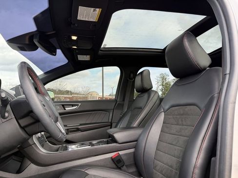 Used 2024 Ford Edge ST-Line image 26