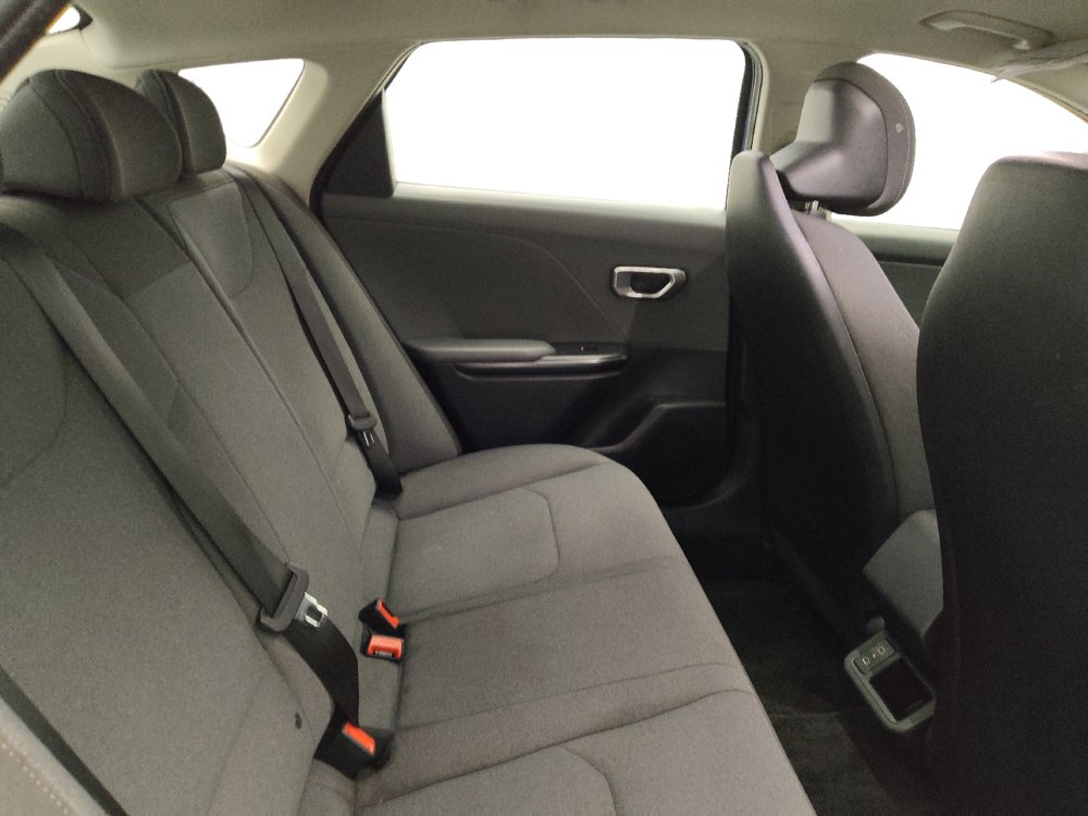 Used 2025 Kia K4 FWD image 19