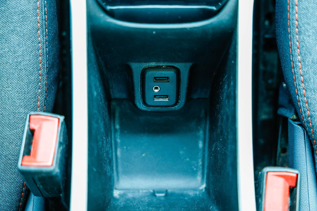 Used 2019 Chevrolet Bolt LT FWD image 21