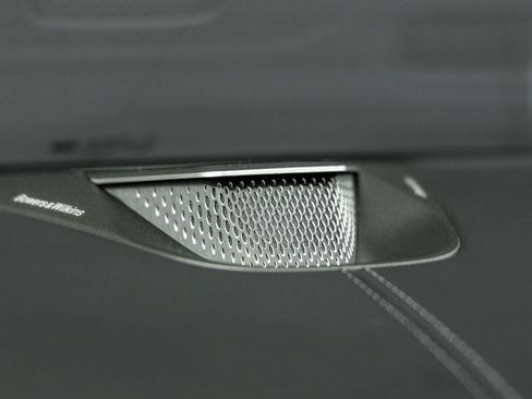 Used 2025 Aston Martin DB12 Coupe RWD image 34