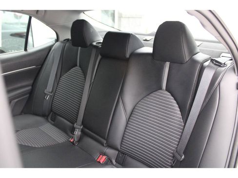 Used 2023 Toyota Camry SE image 33