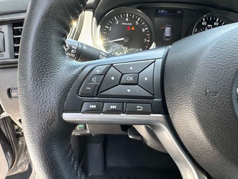 Used 2019 Nissan Rogue SL AWD/4WD image 31