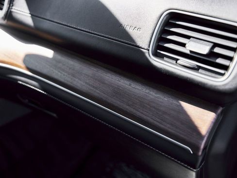 Used 2025 Mercedes-Benz Maybach GLS 600 4MATIC image 43