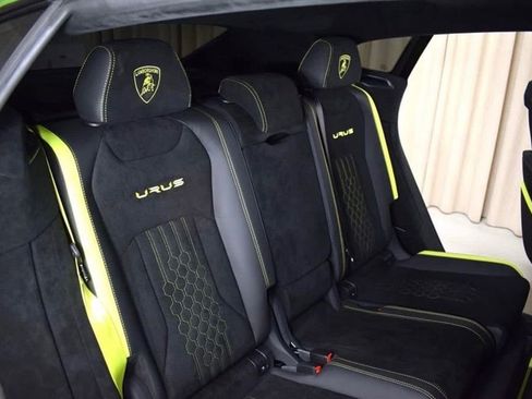 Used 2023 Lamborghini Urus Performante image 13