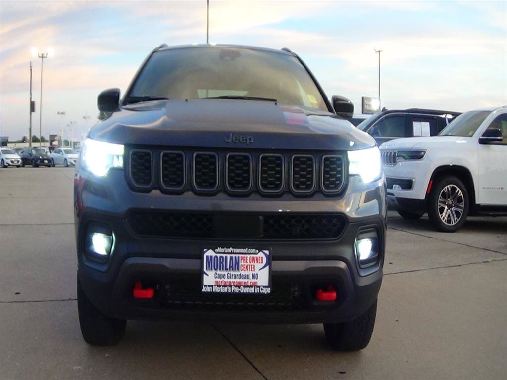 Certified 2024 Jeep Compass Trailhawk w/ Trailhawk Elite Group AWD/4WD image 3