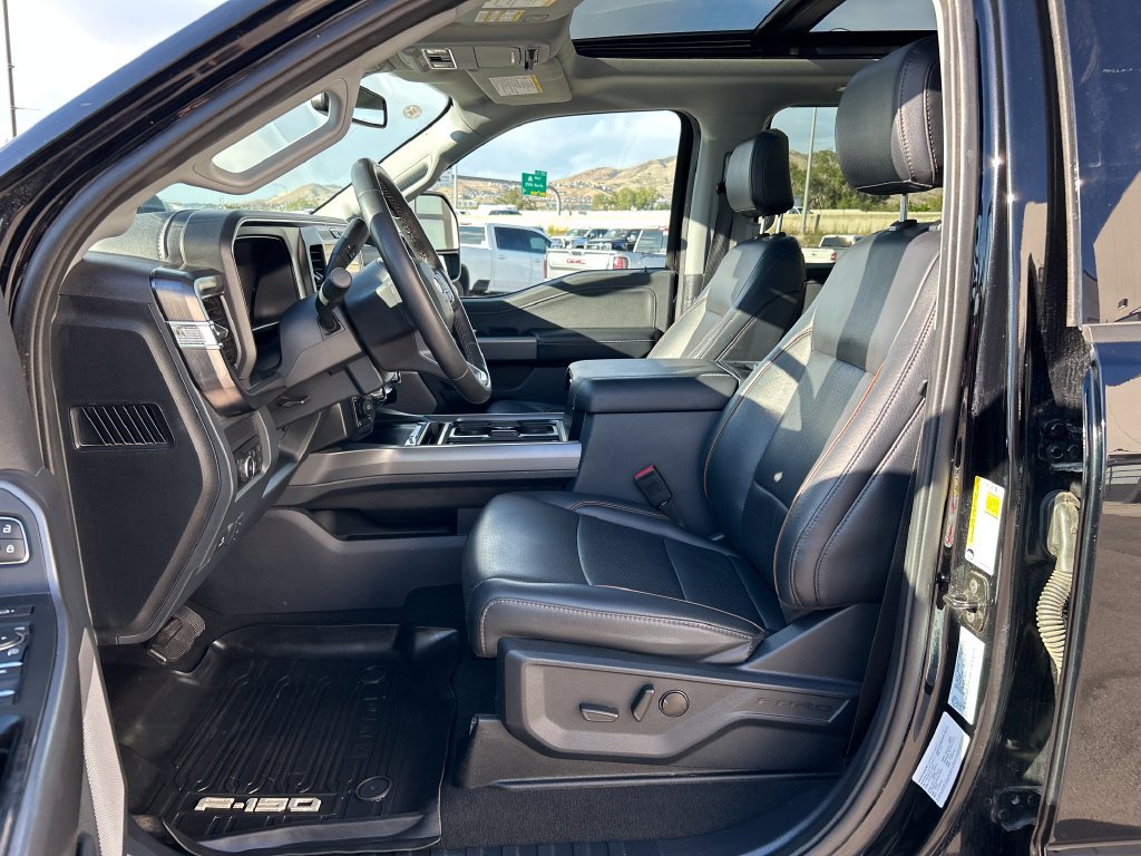 Used 2026 Ford F350 Lariat w/ Black Appearance Package AWD/4WD image 8
