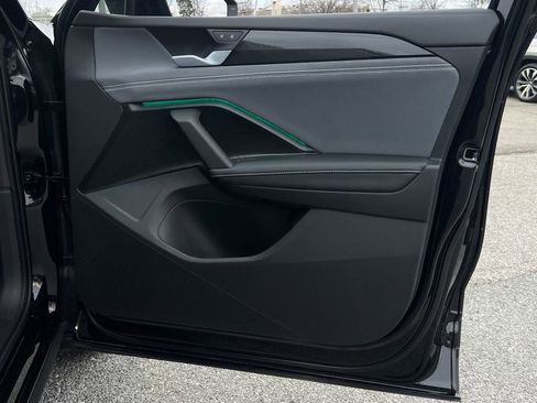 New 2026 Volkswagen Tiguan SE image 8