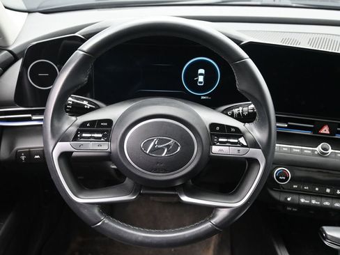 Used 2023 Hyundai Elantra Limited w/ Cargo Package image 21