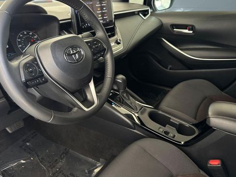 Used 2024 Toyota Corolla SE w/ SE Premium Package FWD image 4