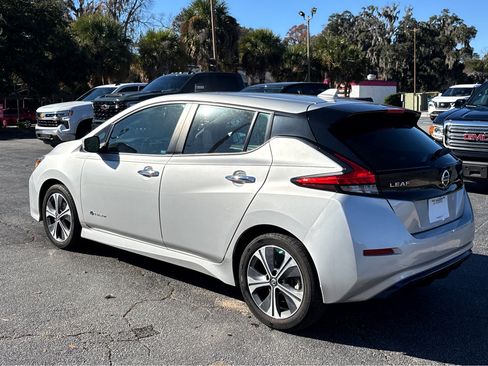 Used 2019 Nissan Leaf SV w/ SV Technology Package image 27