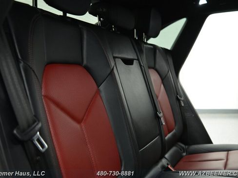 Used 2022 Porsche Macan image 21