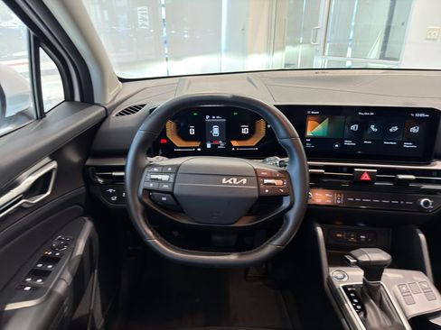 Used 2026 Kia Sportage EX image 17