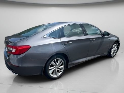 Used 2018 Honda Accord LX image 3