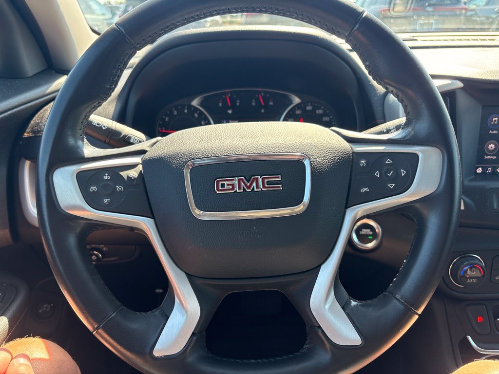 Used 2020 GMC Terrain SLE w/ Driver Convenience Package FWD image 2