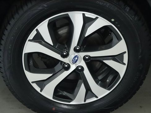 Used 2020 Subaru Outback Limited image 12