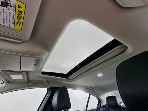 Used 2025 MAZDA MAZDA3 s image 26