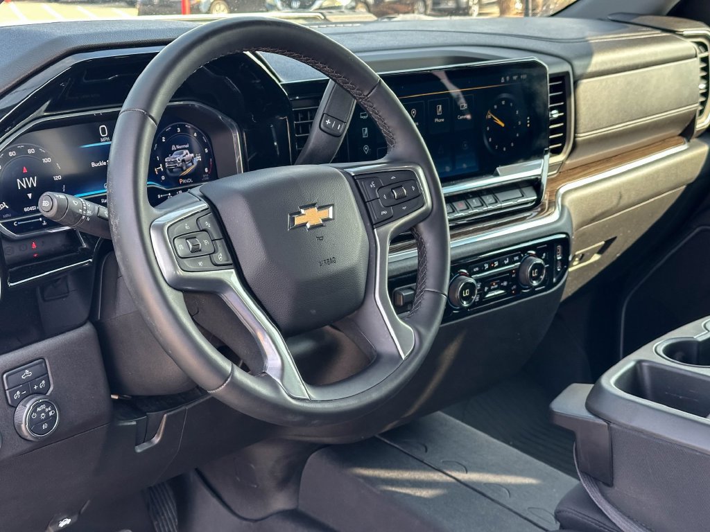 Used 2024 Chevrolet Silverado 2500 LT AWD/4WD image 12