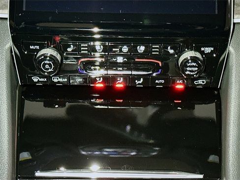 New 2025 Jeep Grand Cherokee Limited w/ Luxury Tech Group II image 10