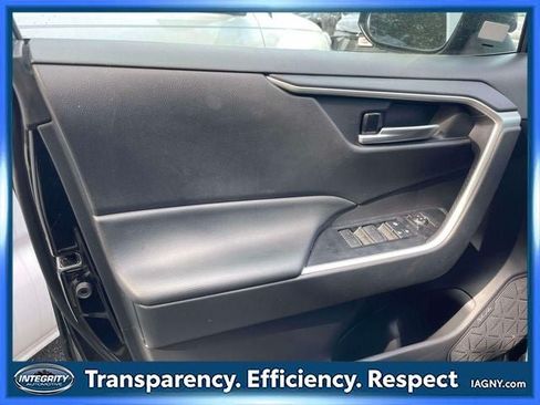 Certified 2025 Toyota RAV4 XLE AWD/4WD image 16
