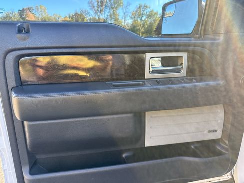 Used 2013 Ford F150 Platinum image 10