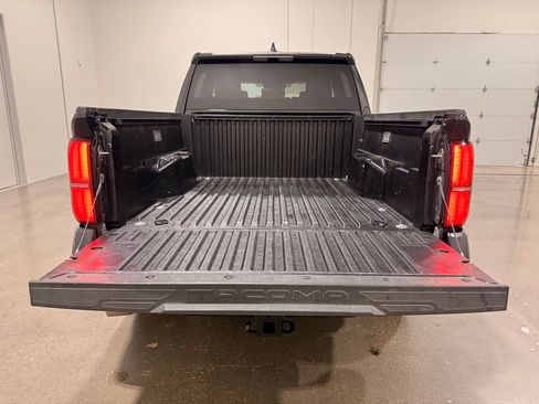 Used 2025 Toyota Tacoma SR5 AWD/4WD image 9