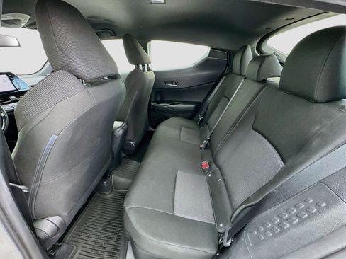 Used 2019 Toyota C-HR XLE FWD image 15