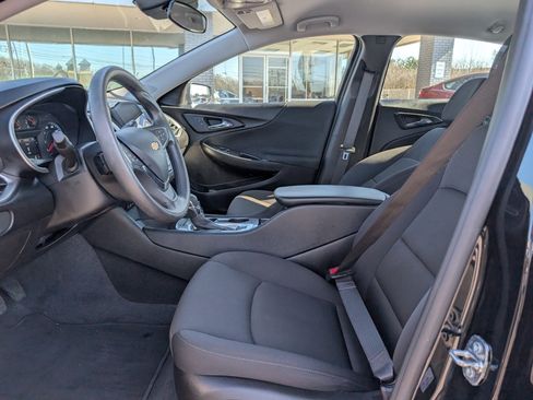 Used 2024 Chevrolet Malibu LS image 18
