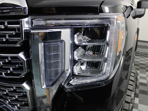 Used 2022 GMC Sierra 2500 Denali image 3