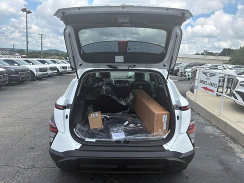 New 2026 Hyundai Kona SEL Sport FWD image 9