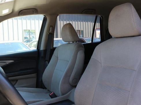 Used 2018 Honda Pilot EX image 8