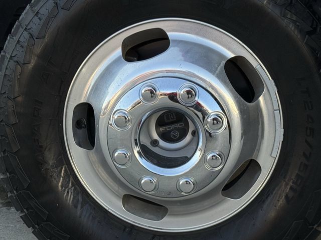 Used 2024 Ford F350 King Ranch w/ FX4 Off-Road Package AWD/4WD image 9