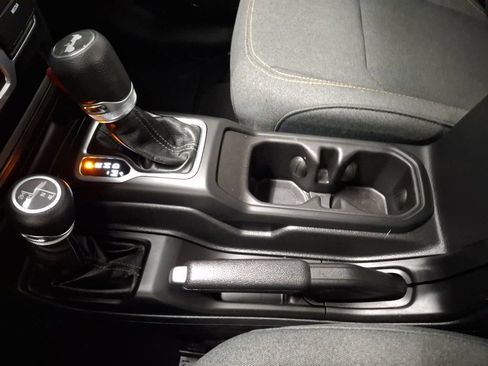 Used 2025 Jeep Wrangler Sport AWD/4WD image 26