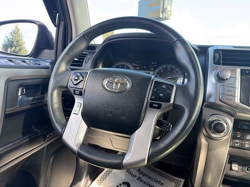 Used 2017 Toyota 4Runner Limited AWD/4WD image 26