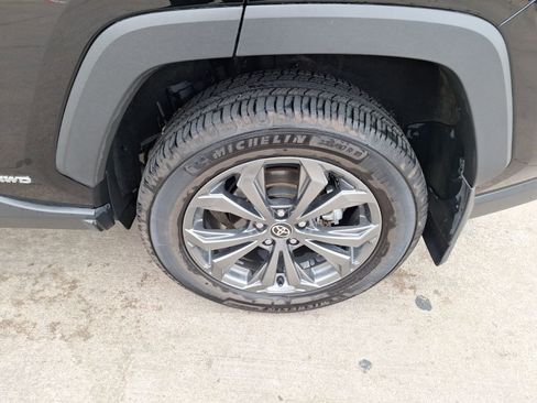 Used 2024 Toyota RAV4 XLE Premium image 11